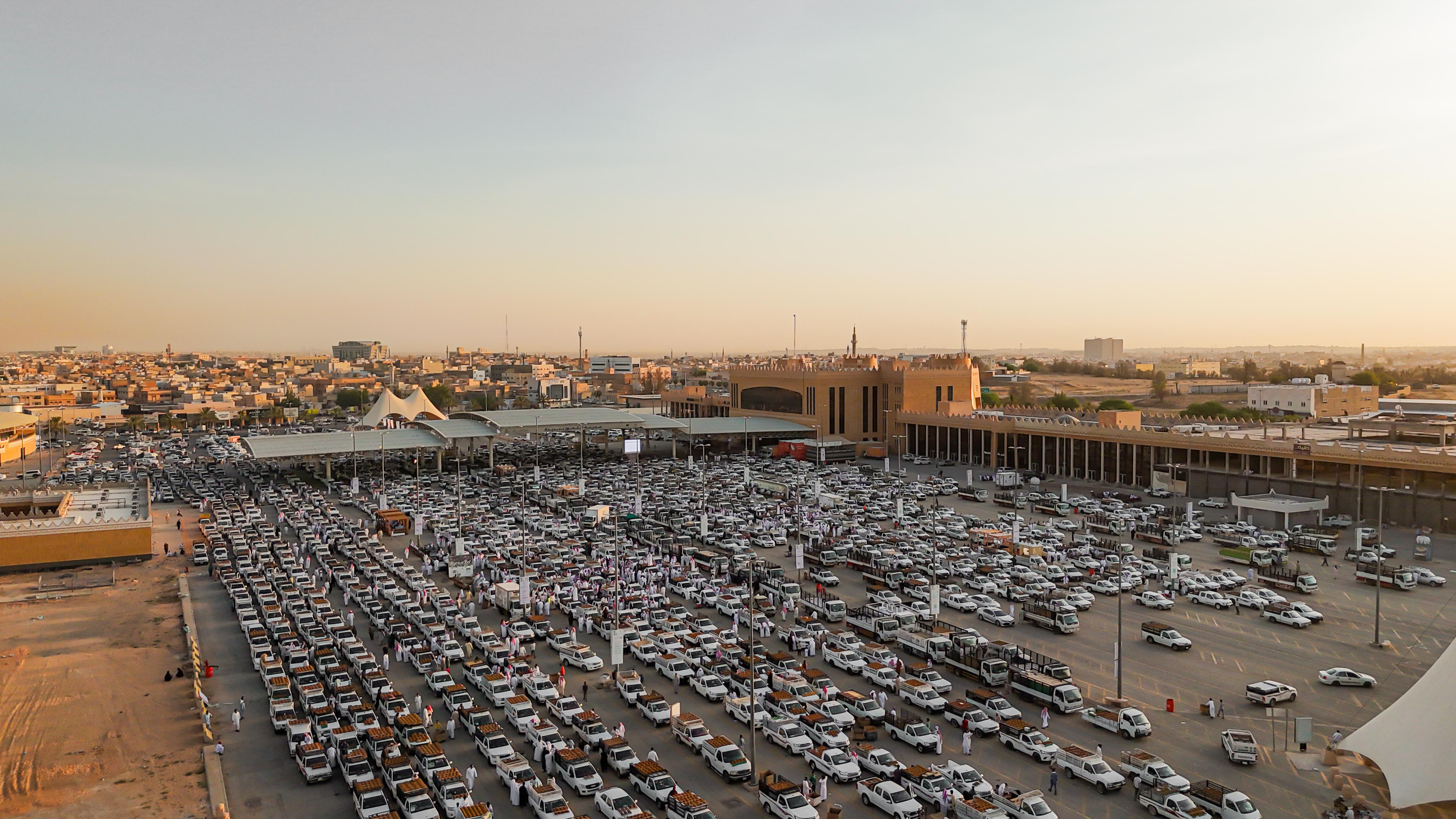 من أجواء كرنفال بريدة للتمور