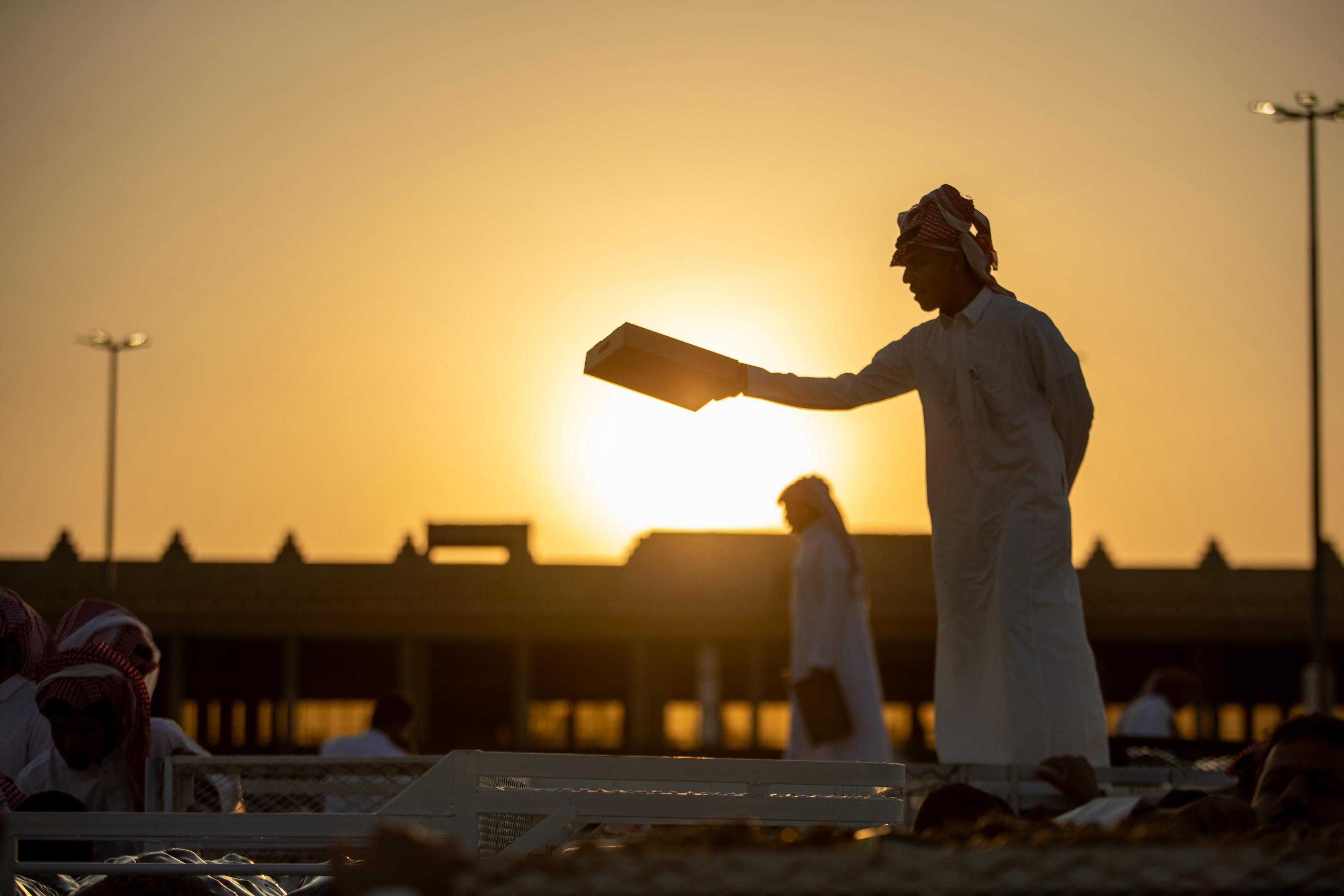 مسار المزادات والاقتصاد العالمي